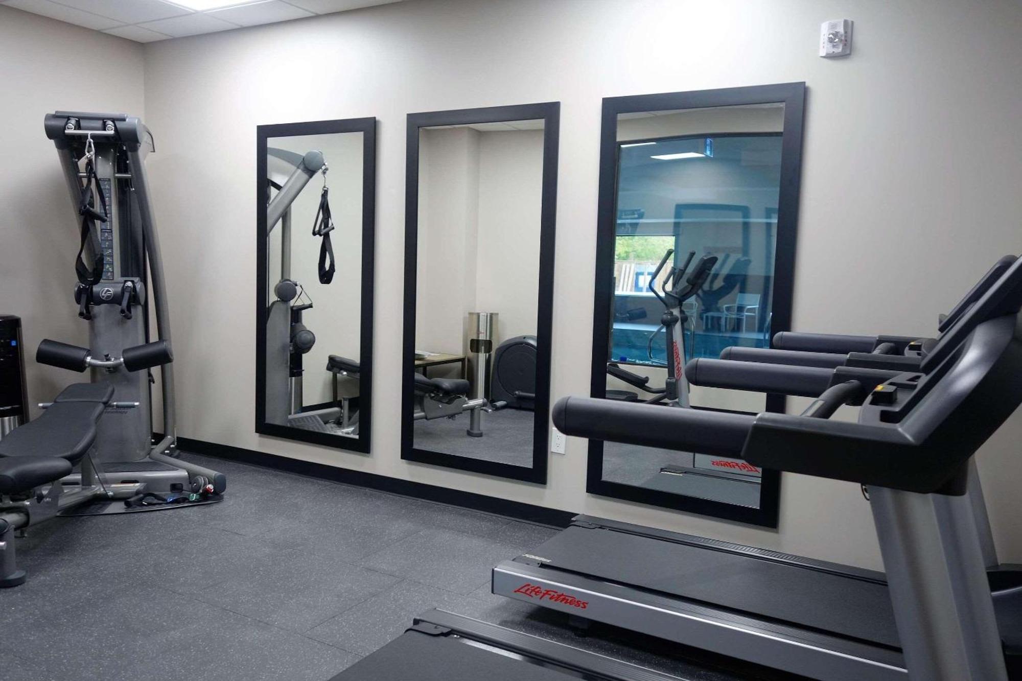 Country Inn & Suites By Radisson, Belleville, On Ngoại thất bức ảnh