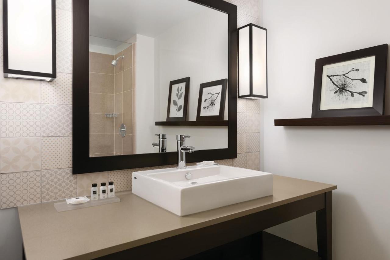 Country Inn & Suites By Radisson, Belleville, On Ngoại thất bức ảnh